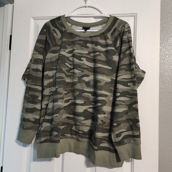 Torrid Camouflage Sweatshirt size 1 - Picture 1 of 5